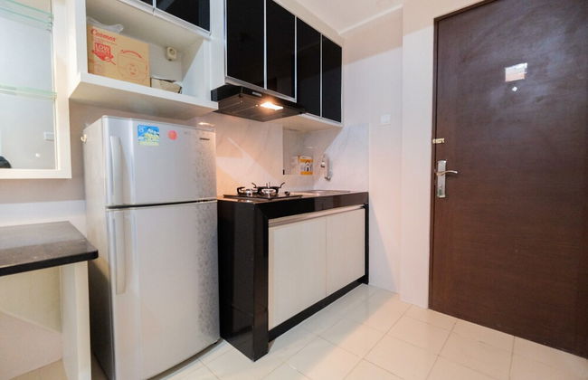 Minimalist Studio Room at Sunter Park View Apartment - Foto 9