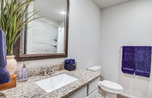 Montgomery Home with Pond Access, Fire Pit and More! - Foto 16