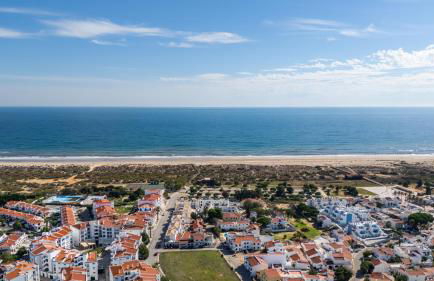 Serene Duplex House With Patio by LovelyStay - Foto 1