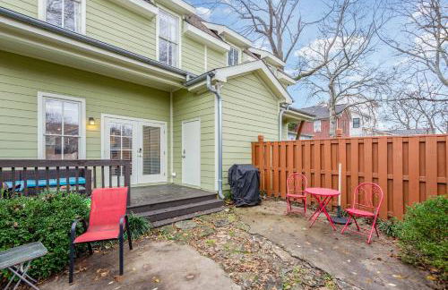 Rhythm & Rest Group Stay with Grill & Cozy Fireplace - Foto 25