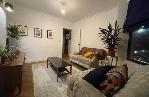 Cheerful 2 bed house on Causeway Coastal Route with parking - Foto 33