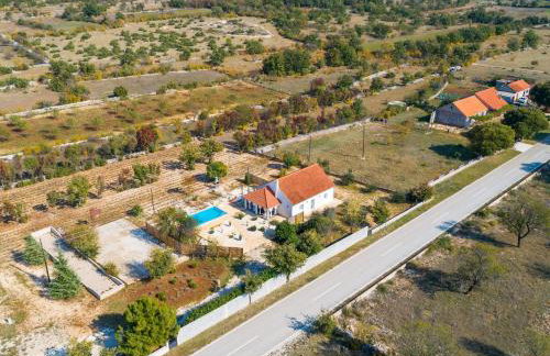 Vila Nira Radonić - Foto 47