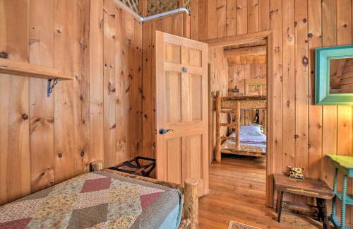 Rustic Madison Treehouse Cabin with Game Room! - Foto 21
