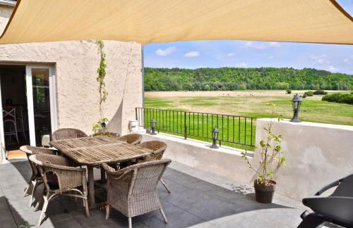 confortable maison familiale à l'entrée du village médiéval - Foto 1