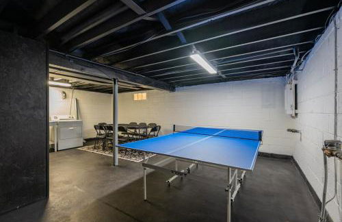 Charming Entire Home,18m to Manhattan, Home Theater - Foto 23