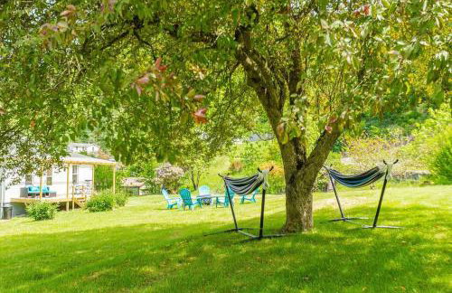 Mountain Serene Views and Creek-side Charm - Pet friendly - Foto 12