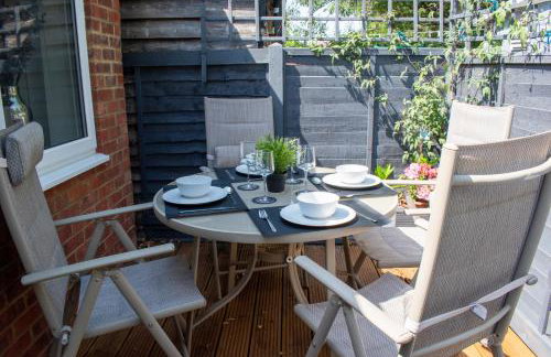 121 Studio - Apartment with Kitchen, Terrace, Stansted Airport Shuttle - Foto 8