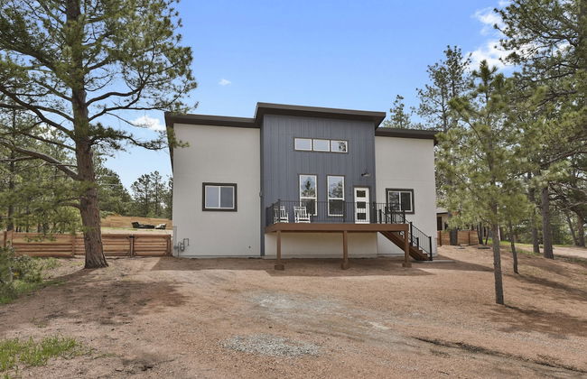 Modern Due Southwest - Photo 1