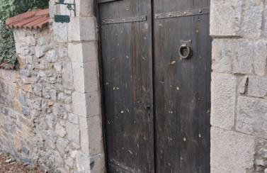 Vitina Number 5 House - Photo 13