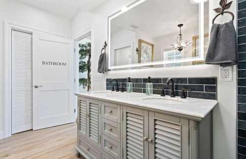 Smiling Otter Retreat! Waterfront/pool/spa/games! - Foto 64