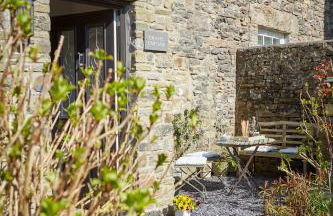 Chapel Cottage Set in a private courtyard in central location with 2 parking spaces - Foto 3