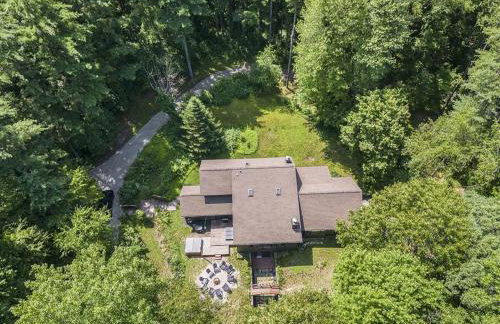 Smitten in da Mitten - 18 acres, Arcades, High Spd Web, Hot Tub, Pond! - Foto 29