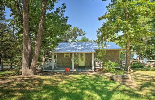 Waterfront Cottage in Fort Towson with 2 Decks! - Foto 30