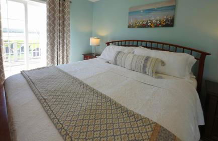 Summerside Cape on Crooked Lake ---Waterfront-Sunsets-Sleeps 12 - Foto 12