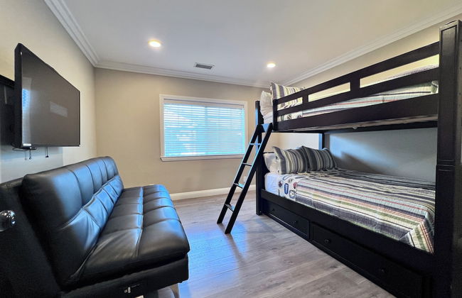 Stunning 8 bedroom 6 bathroom Pool Home - Foto 5