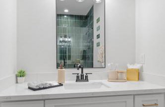 Cozy Modern 3BR Houston Townhome - Foto 19