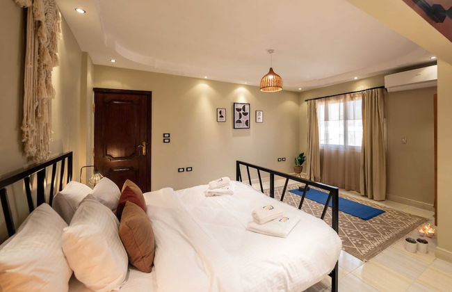 Xuru Stays I Play Foosball & Do Yoga - 1 BR Apt. 5 Min To Airport - Foto 6