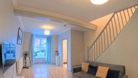 Labbyf Spacious 3-4 Bed House - Northampton Train Station, University and City Centre - Foto 1