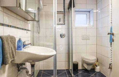 2 Bedroom Amazing Apartment In Loxstedt - Foto 15