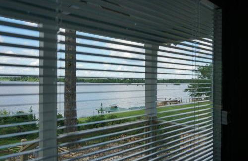 Toledo Queen Lakefront Custom 4 BR Home, Boathouse - Foto 40