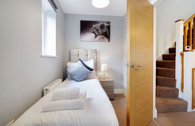 London Heathrow Living Holywell Serviced Houses - Photo 43