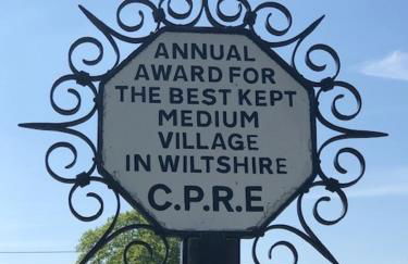 Luxury Cottage in Idyllic Cotswold Village nr Bath - Photo 11