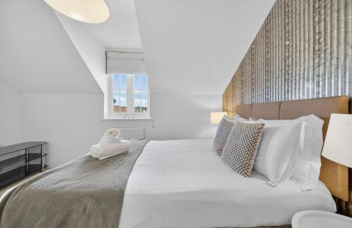 Spacious 4BR Newport Home - Ideal for Families & Groups - Foto 5