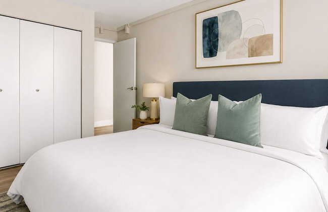 Global Luxury Suites at Georgetown - Photo 18