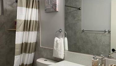 New! Modern Gated Summer Getaway Home - Foto 3