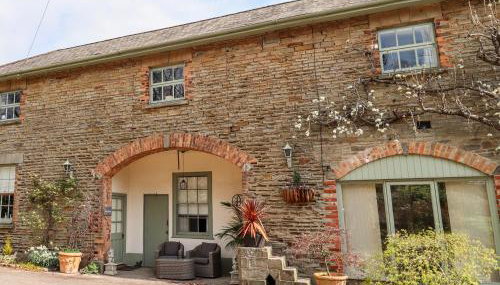 The Stable - Photo 1