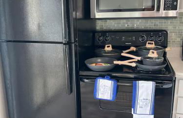 Sports Fan Getaway less than 2mi to AT&T Stadium Pool and Gym! - Foto 11