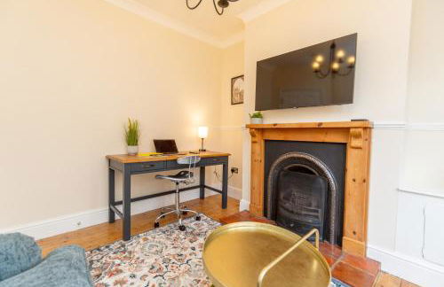 Newcombe - Sleeps Up to 8 - Close to Northampton Town Centre & Train Station - Fast Wifi, Free Parking, SmartTV with Netflix by Centro Stays - Foto 8