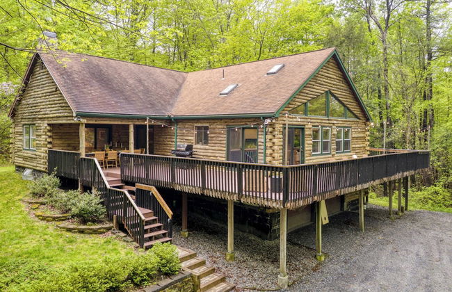 Half Moon by Avantstay 4BR Cabin w/ Large Deck & Yard w/ Patio & Outdoor Dining - Foto 26