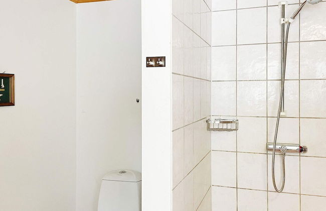 8 Person Holiday Home in Blido - Photo 13