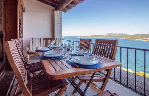 GuestHost - Dreamy Sea View with Pool - Photo 3