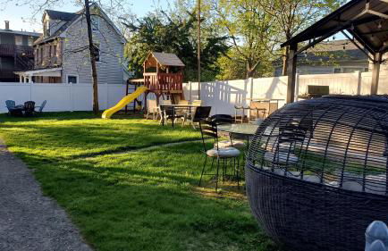 Sunny & Spacious 2BD 1BA WFH Apt-Huge Yard & Patio - Foto 48