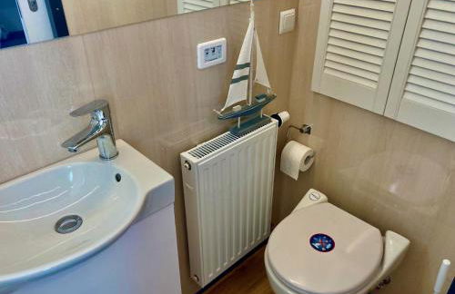 HAUSBOOT - Schwimmende feststehende Ferienwohnung direkt auf der Havel mit Weitblick aufs Wasser - Foto 16