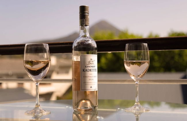 2 Bedroom Apartment, Princess Beach Club, Houtbay - Photo 21