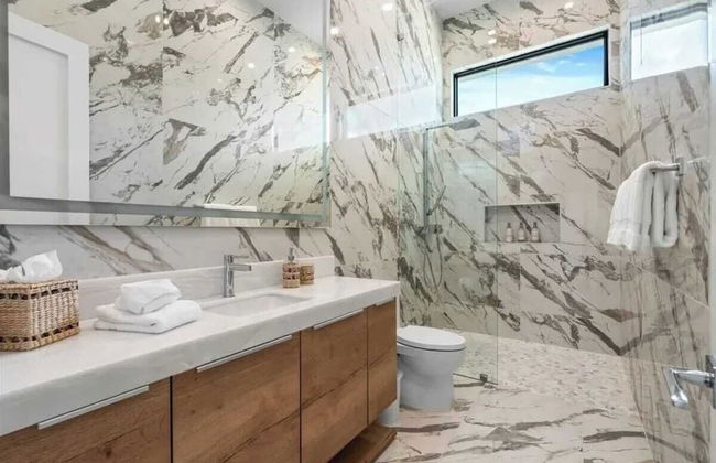 Sleeps 20 7-bedroom Villa w/ Pool, Putting Green & Hot Tub Bravo Villa #11 by Avantstay - Foto 51