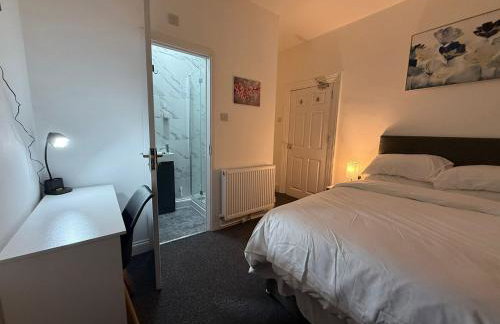 Cosy Six Bedroom House in Bedford Town - Foto 12