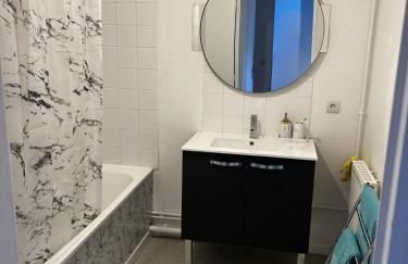 F2 cosy entre Disney et Paris - Foto 3