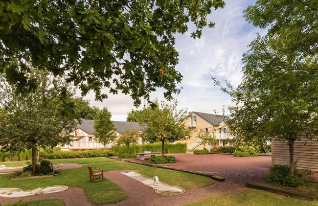 Apartment in Branville in a Nice Area - Photo 48