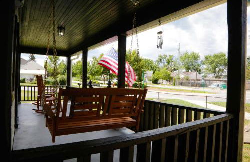 1939 Four Bed Rustic Escape by Casino - Foto 56