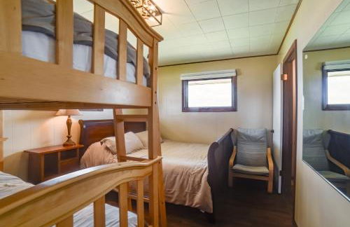 BBQ Ready Lakefront Retreat in Watertown - Foto 22