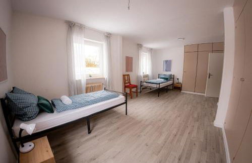 Yello Homes - großes Apartment - Am Waldrand, 15 min bis Nürnberg Messe, für 8 Personen, 2 WC's - Foto 21