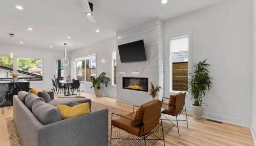 Luxurious 4bd home sleeps 12 minutes to downtown with parking - Foto 2