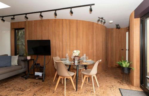 Modern 2-Bed Cabin Near West Wittering Beach - Foto 6