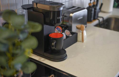 King Bed, Free Parking, Near UPMC, Pitt & CMU - Foto 6