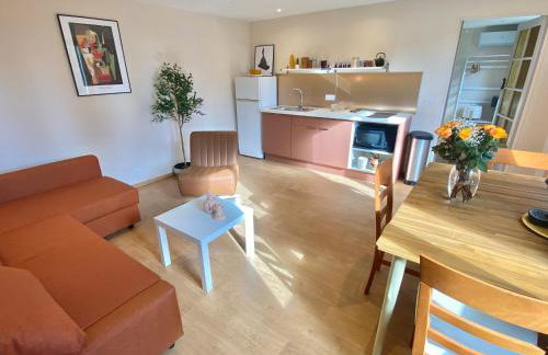 Great flat! 12 minute walk from train station and Palais - Foto 10