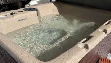 Quiet Guest Space with Hot Tub, Laundry, and Gym - Foto 3